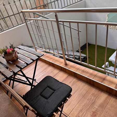 Goldy Central Beach Apartment With Private Garden Бургас Экстерьер фото