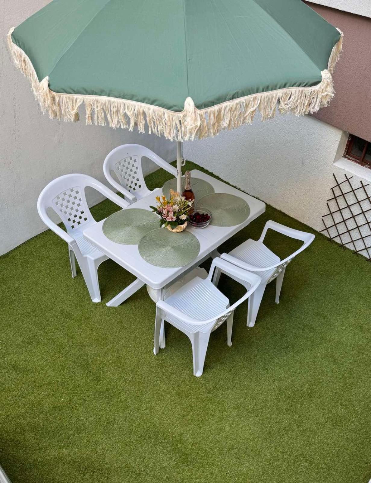 Goldy Central Beach Apartment With Private Garden Бургас Экстерьер фото