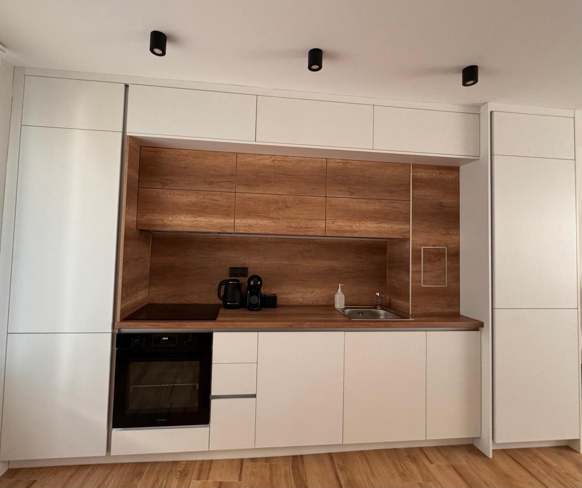 Goldy Central Beach Apartment With Private Garden Бургас Экстерьер фото