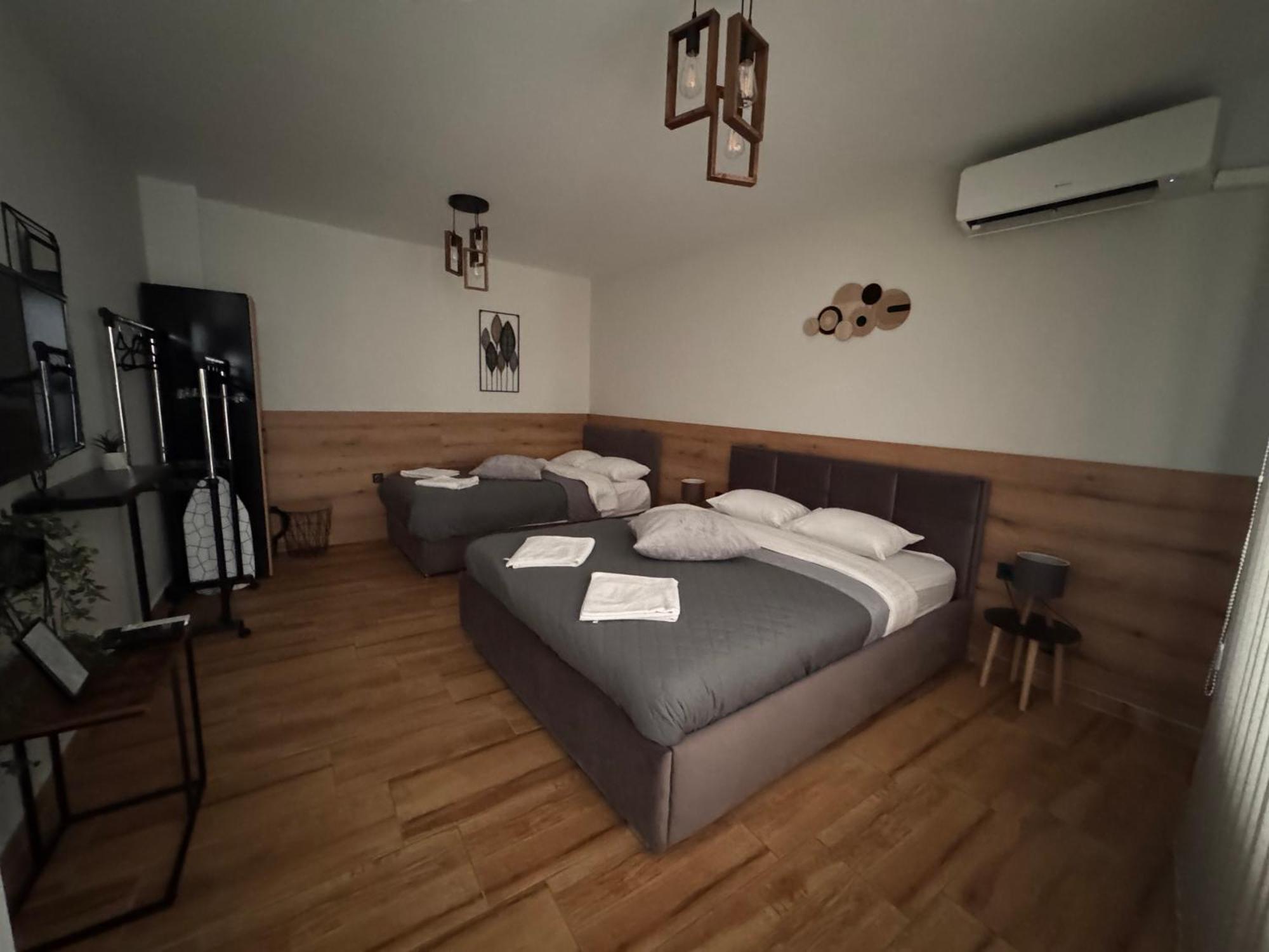 Goldy Central Beach Apartment With Private Garden Бургас Экстерьер фото